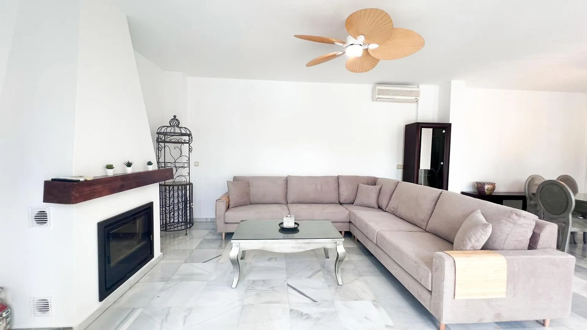 Villa Malibu Cerca De Puerto Banus Por Douvlecom ماربيا